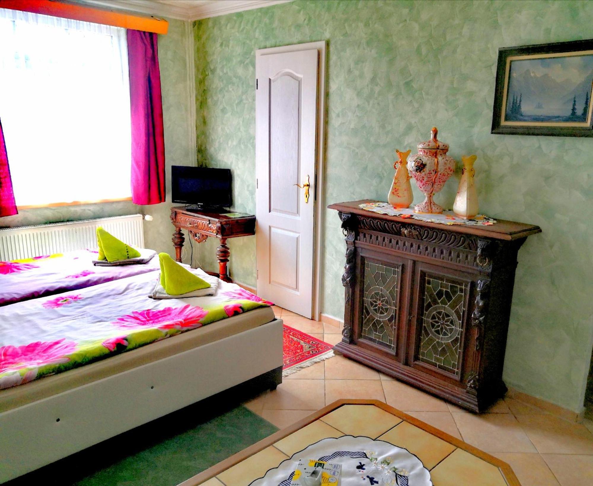 Villa Anastazis - Penzion Eden Karlsbad Eksteriør billede